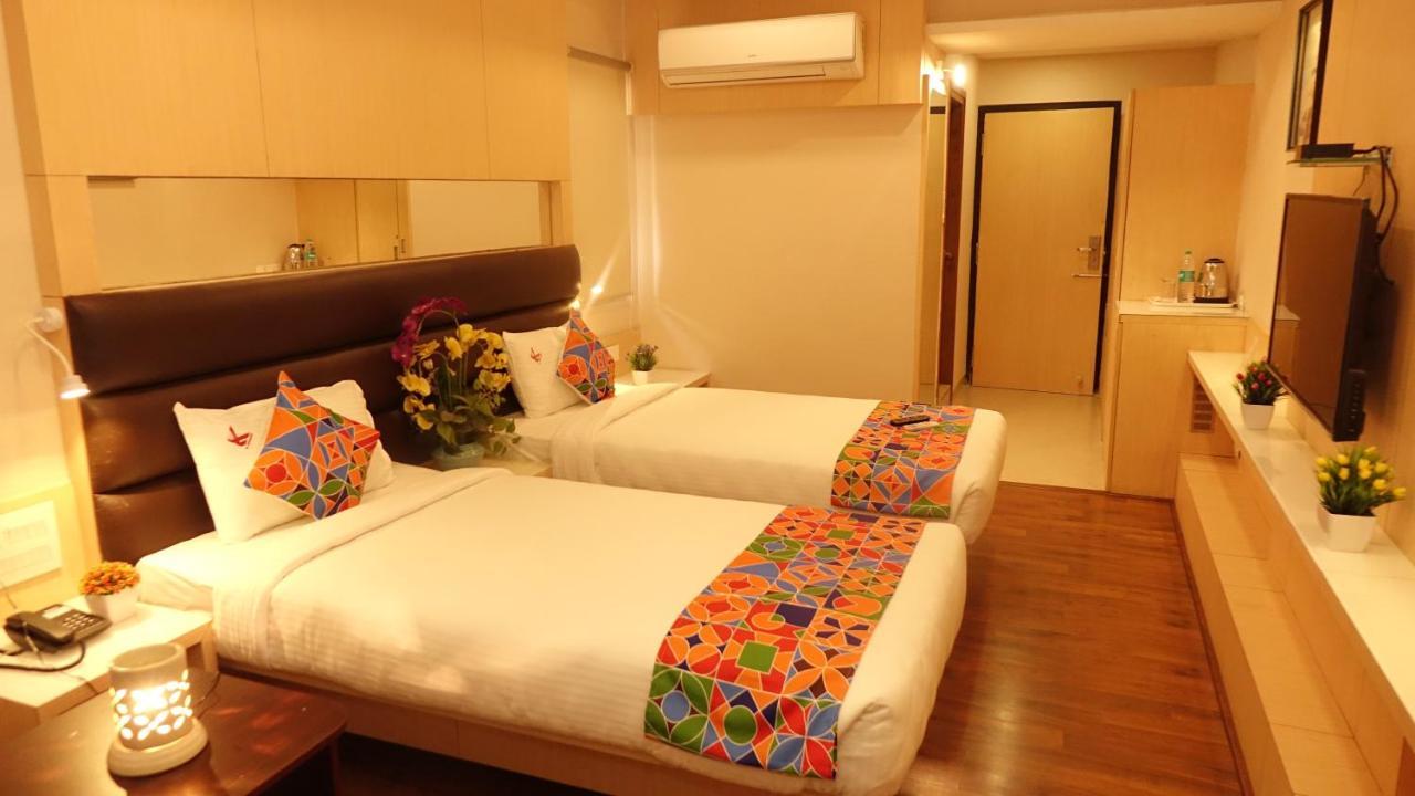 Ksquare Hotel Chennai Exteriör bild