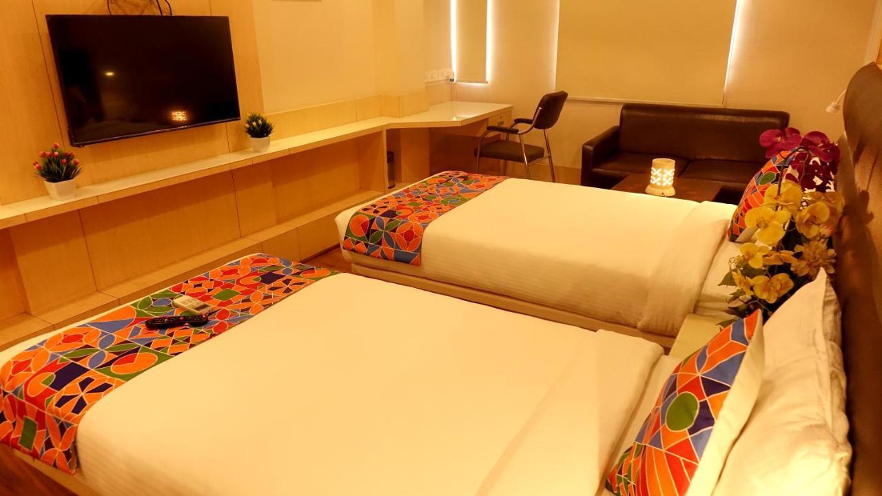 Ksquare Hotel Chennai Exteriör bild