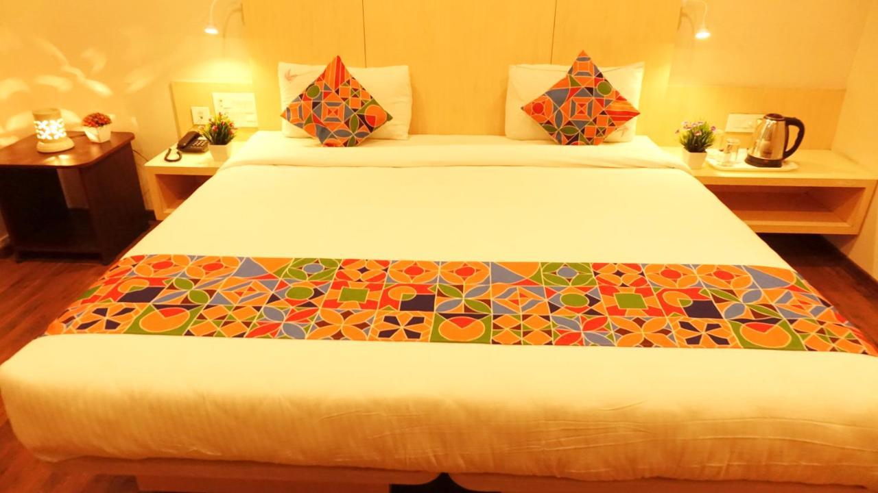 Ksquare Hotel Chennai Exteriör bild