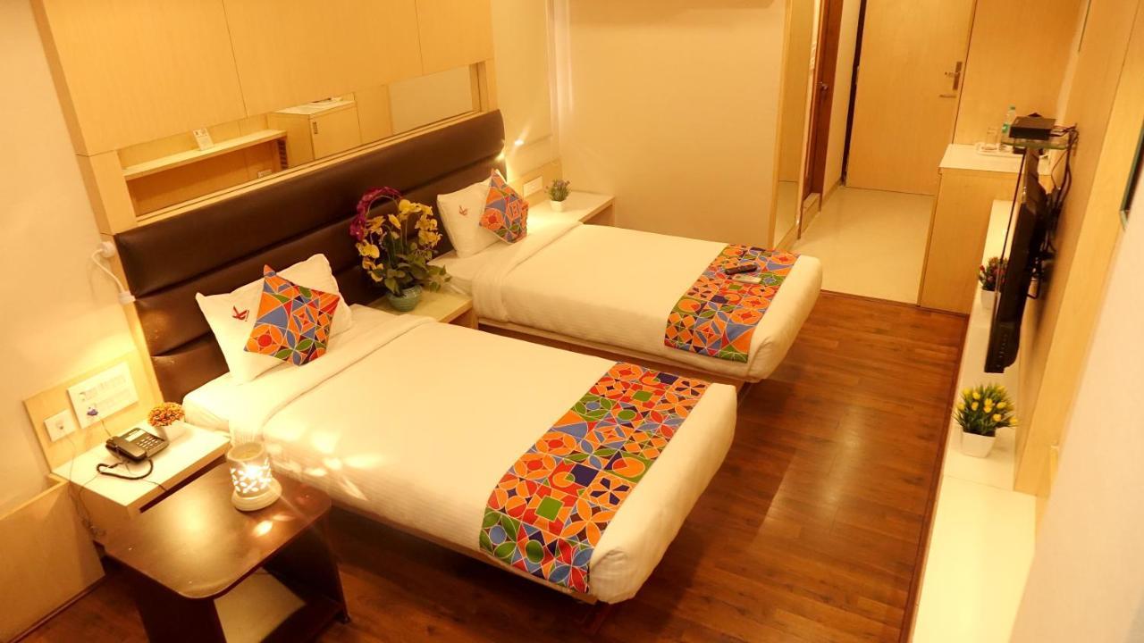 Ksquare Hotel Chennai Exteriör bild